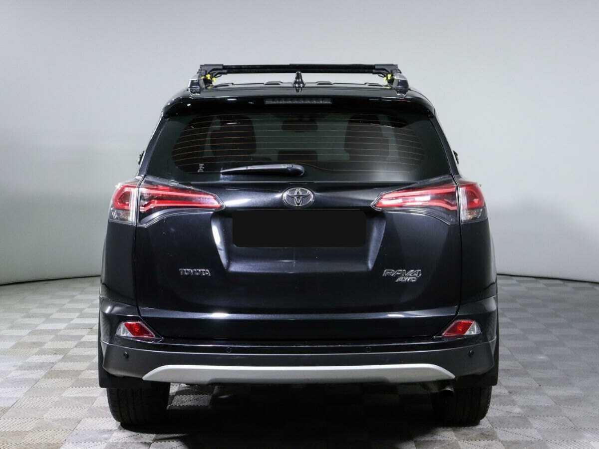Toyota RAV4 с пробегом — 2015 год. Фото: #4