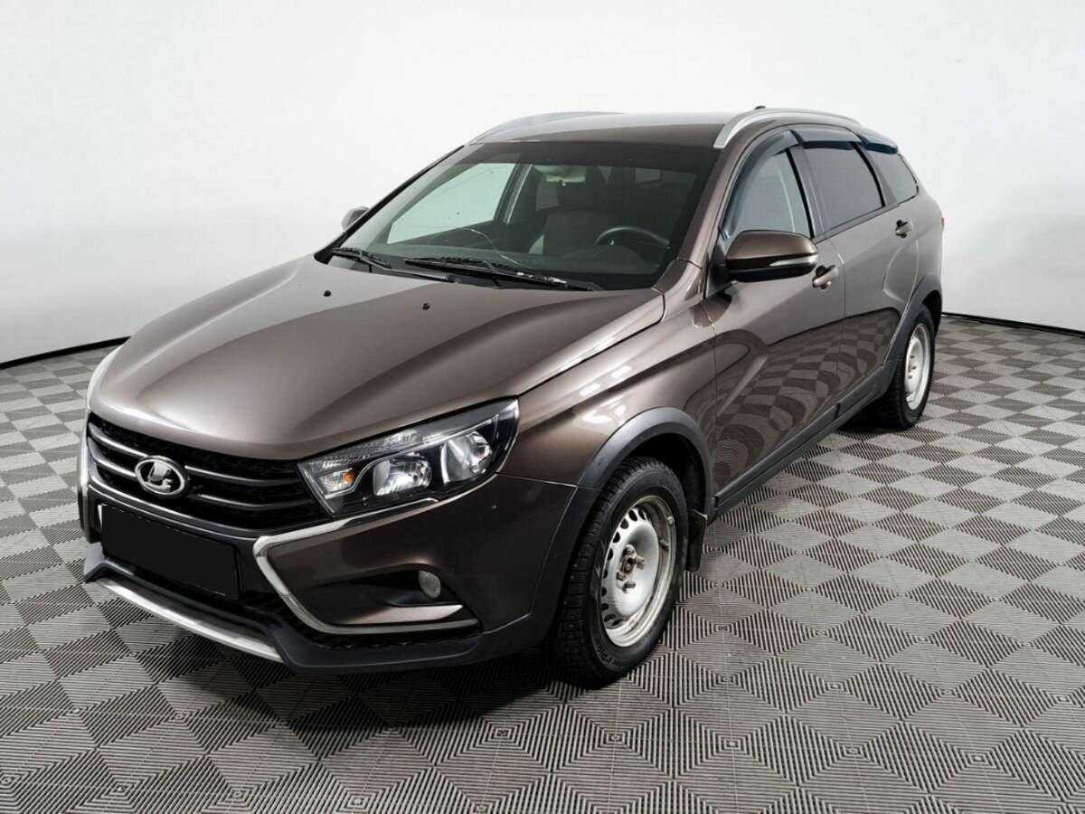 Lada (ВАЗ) Vesta с пробегом — 2017 год. Посмотреть фото