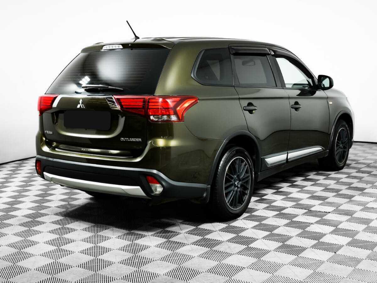 Mitsubishi Outlander с пробегом — 2016 год. Фото: #3
