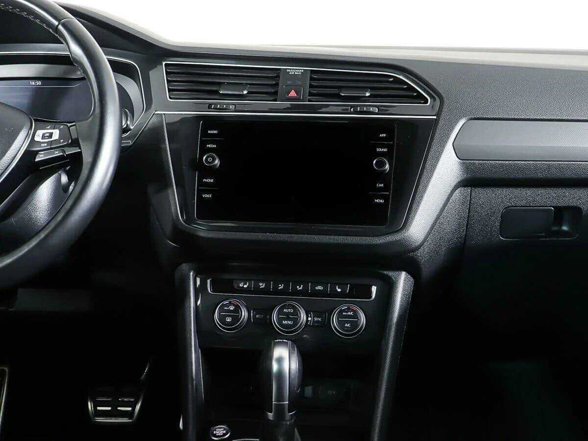 Volkswagen Tiguan с пробегом — 2018 год. Фото: #12