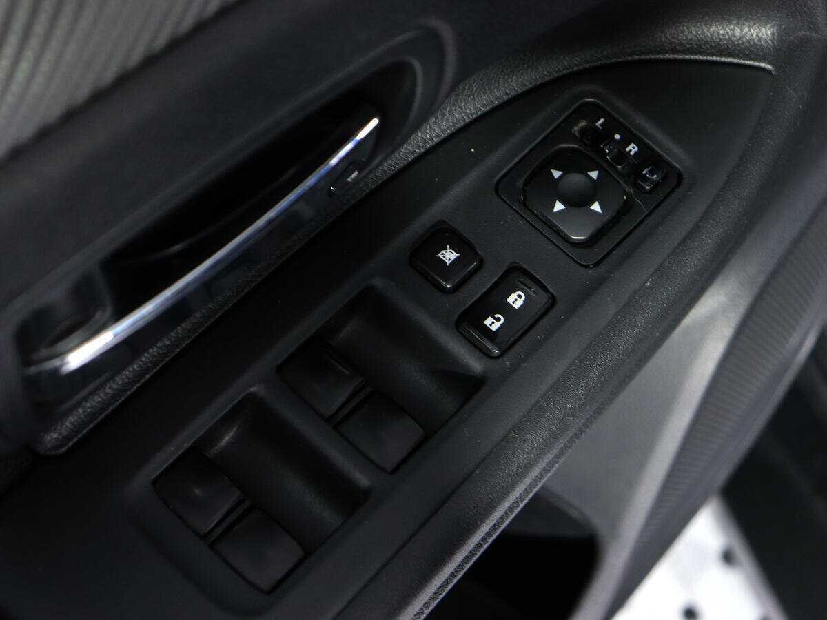 Mitsubishi Outlander с пробегом — 2013 год. Фото: #15