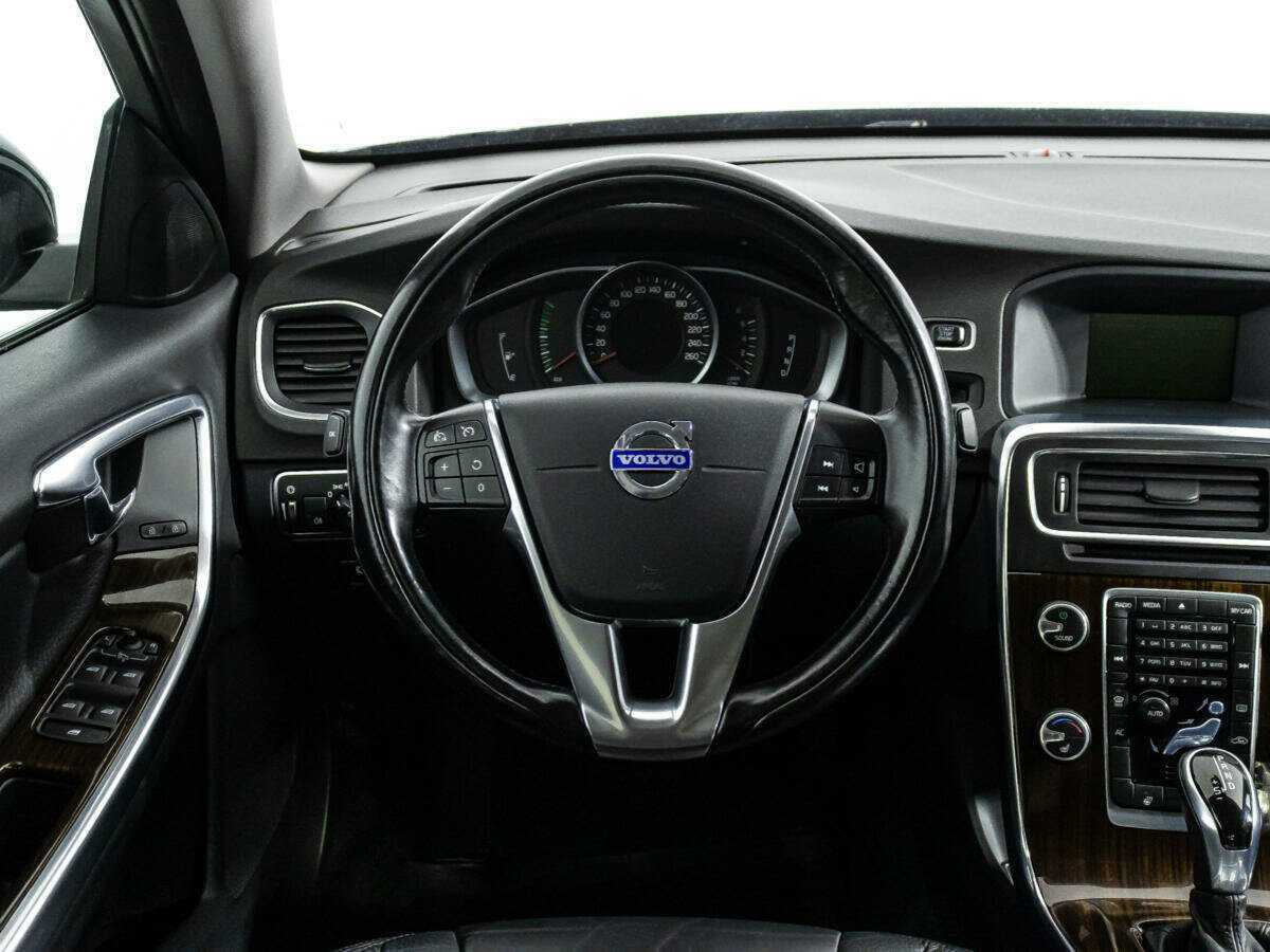 Volvo S60 с пробегом — 2013 год. Фото: #17