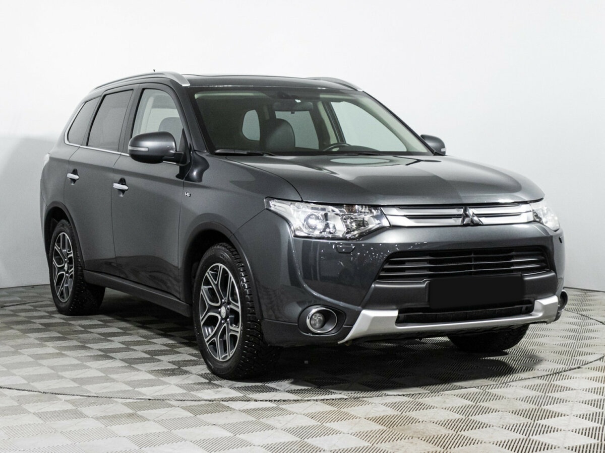 Mitsubishi Outlander с пробегом — 2014 год. Фото: #2