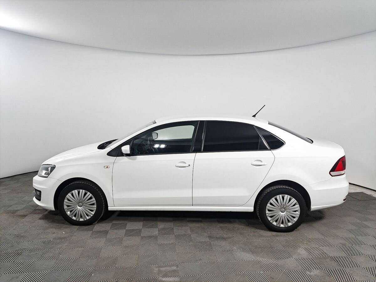 Volkswagen Polo с пробегом — 2016 год. Фото: #7