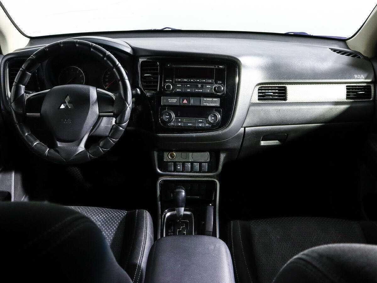 Mitsubishi Outlander с пробегом — 2018 год. Фото: #9