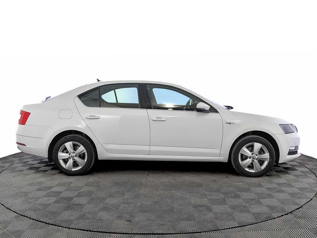 Skoda Octavia с пробегом — 2020 год. Фото: #3