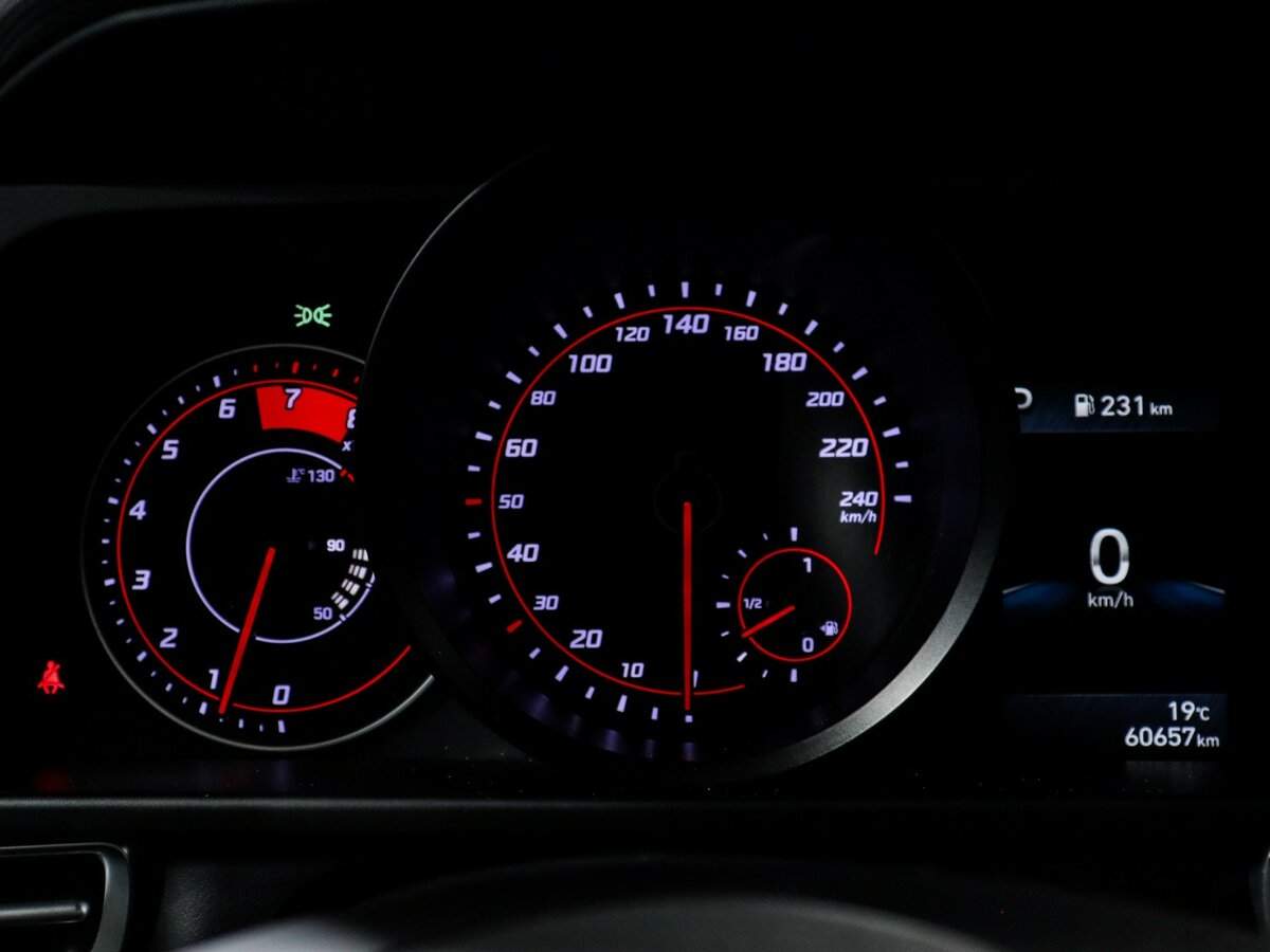 Hyundai Elantra с пробегом — 2021 год. Фото: #6