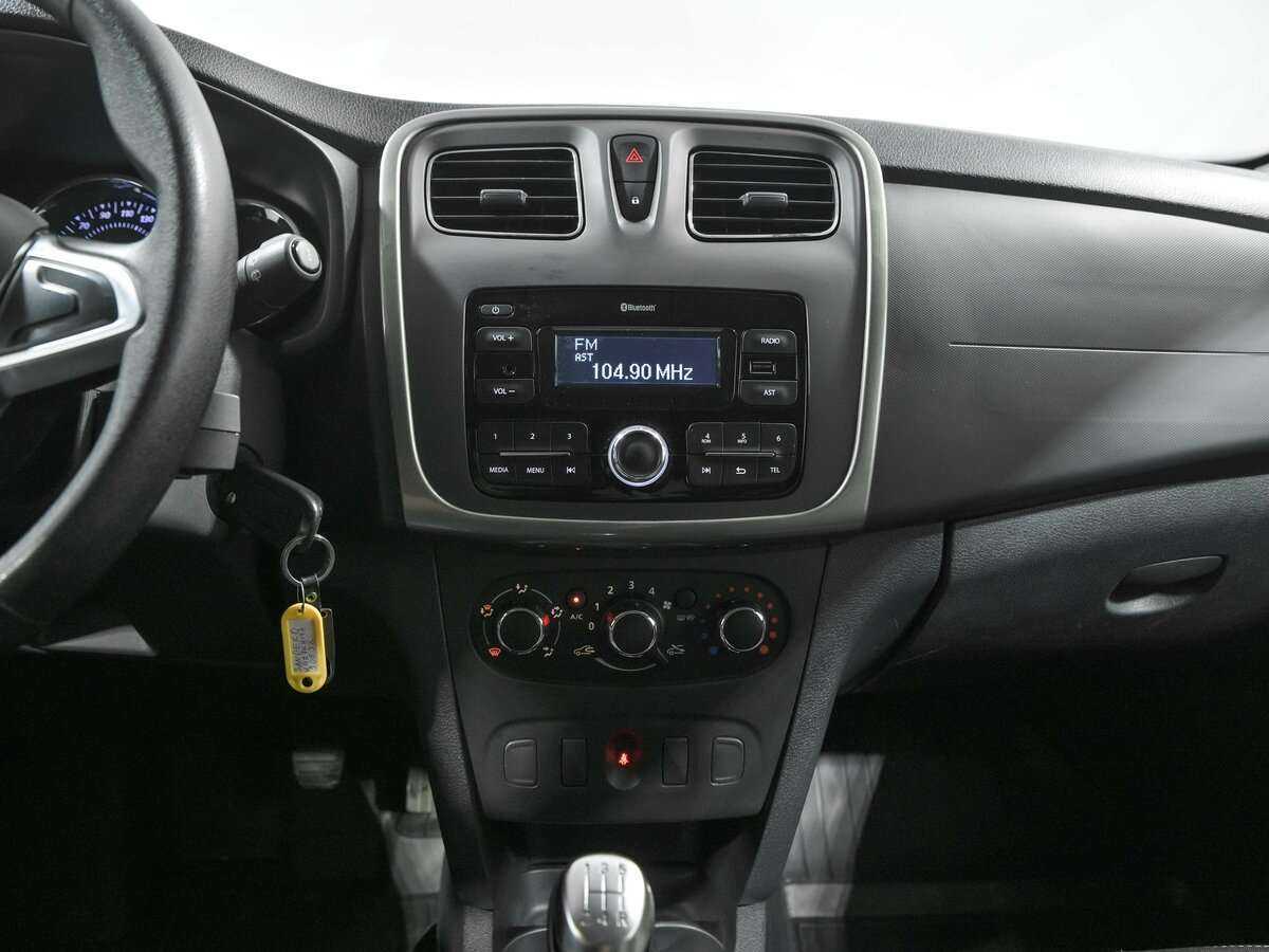 Renault Sandero с пробегом — 2020 год. Фото: #8