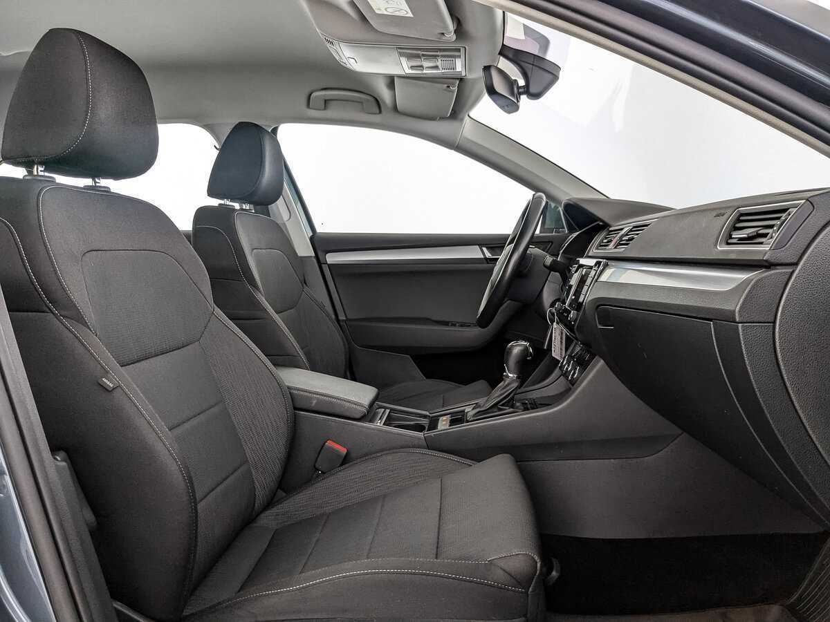 Skoda Superb с пробегом — 2019 год. Фото: #22