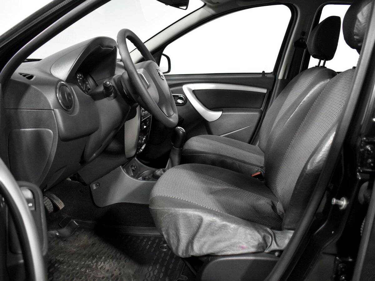 Nissan Terrano с пробегом — 2015 год. Фото: #9