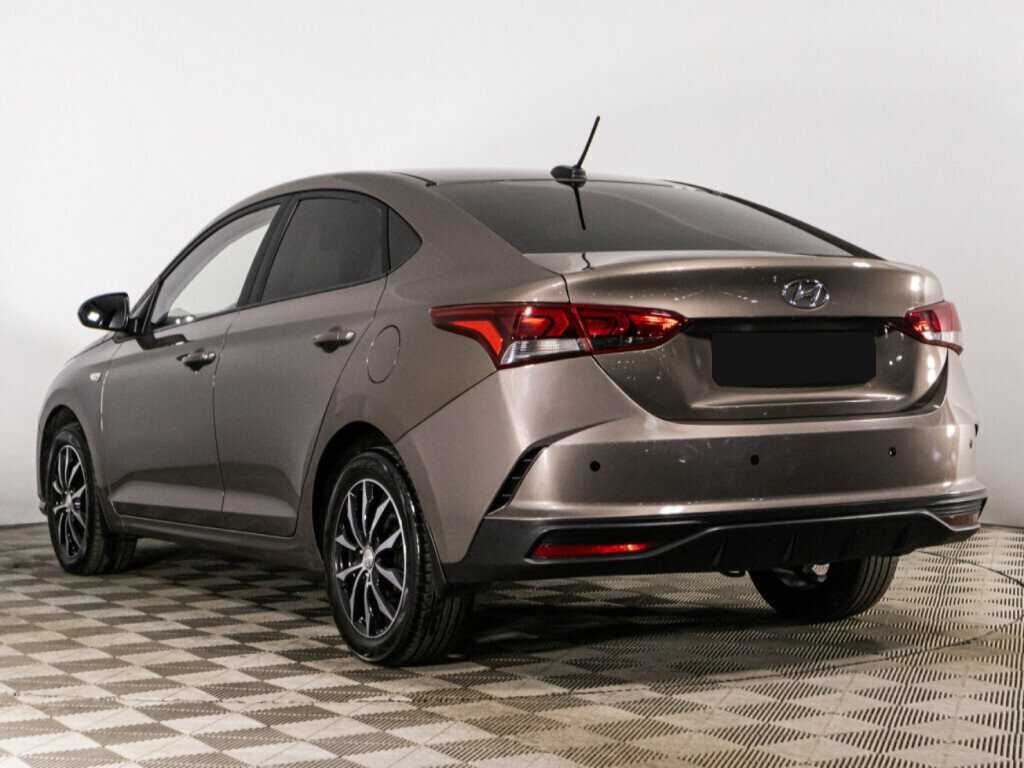 Hyundai Solaris с пробегом — 2022 год. Фото: #6