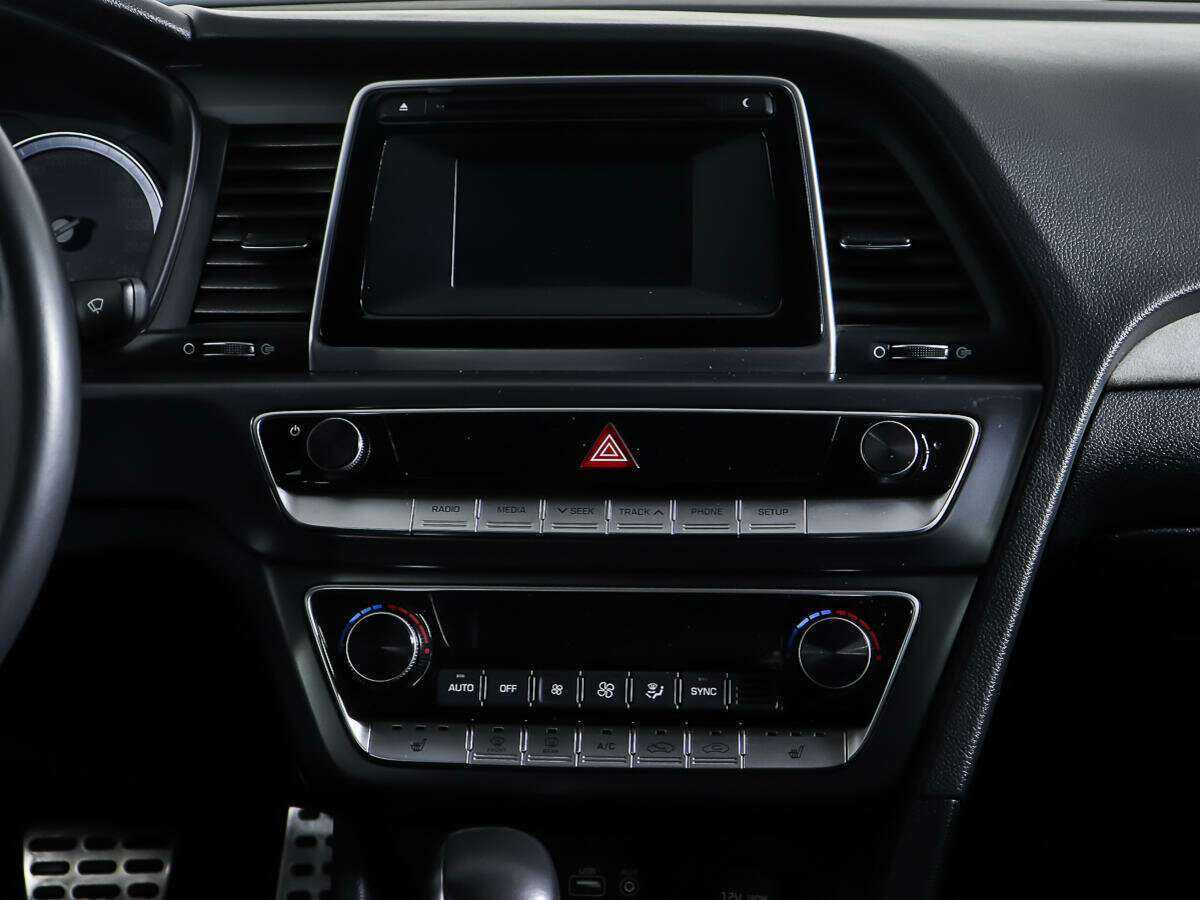 Hyundai Sonata с пробегом — 2018 год. Фото: #11