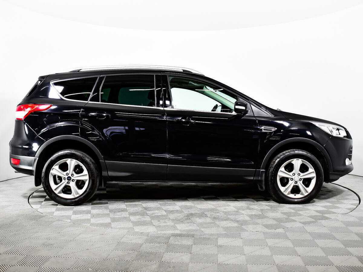 Ford Kuga с пробегом — 2015 год. Фото: #3