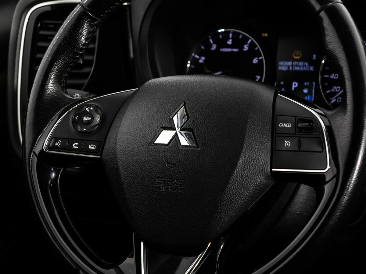 Mitsubishi Outlander с пробегом — 2018 год. Фото: #8