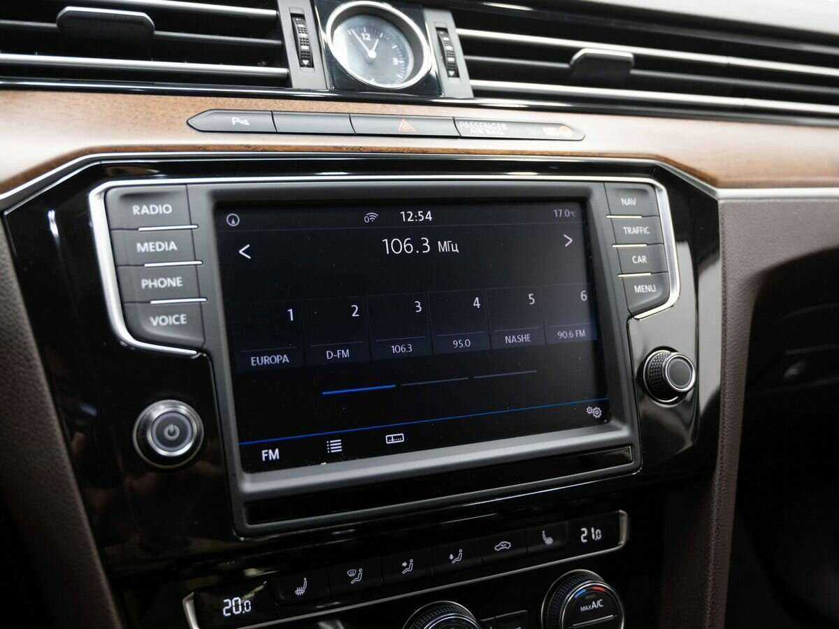 Volkswagen Passat с пробегом — 2016 год. Фото: #20