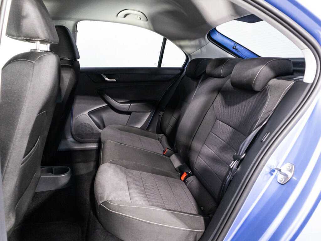Skoda Rapid с пробегом — 2014 год. Фото: #9