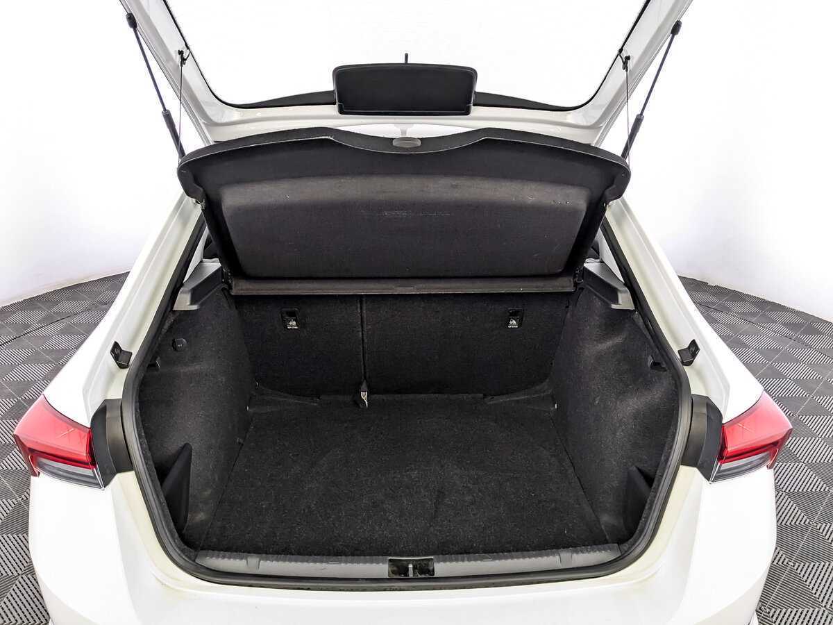 Skoda Rapid с пробегом — 2020 год. Фото: #9