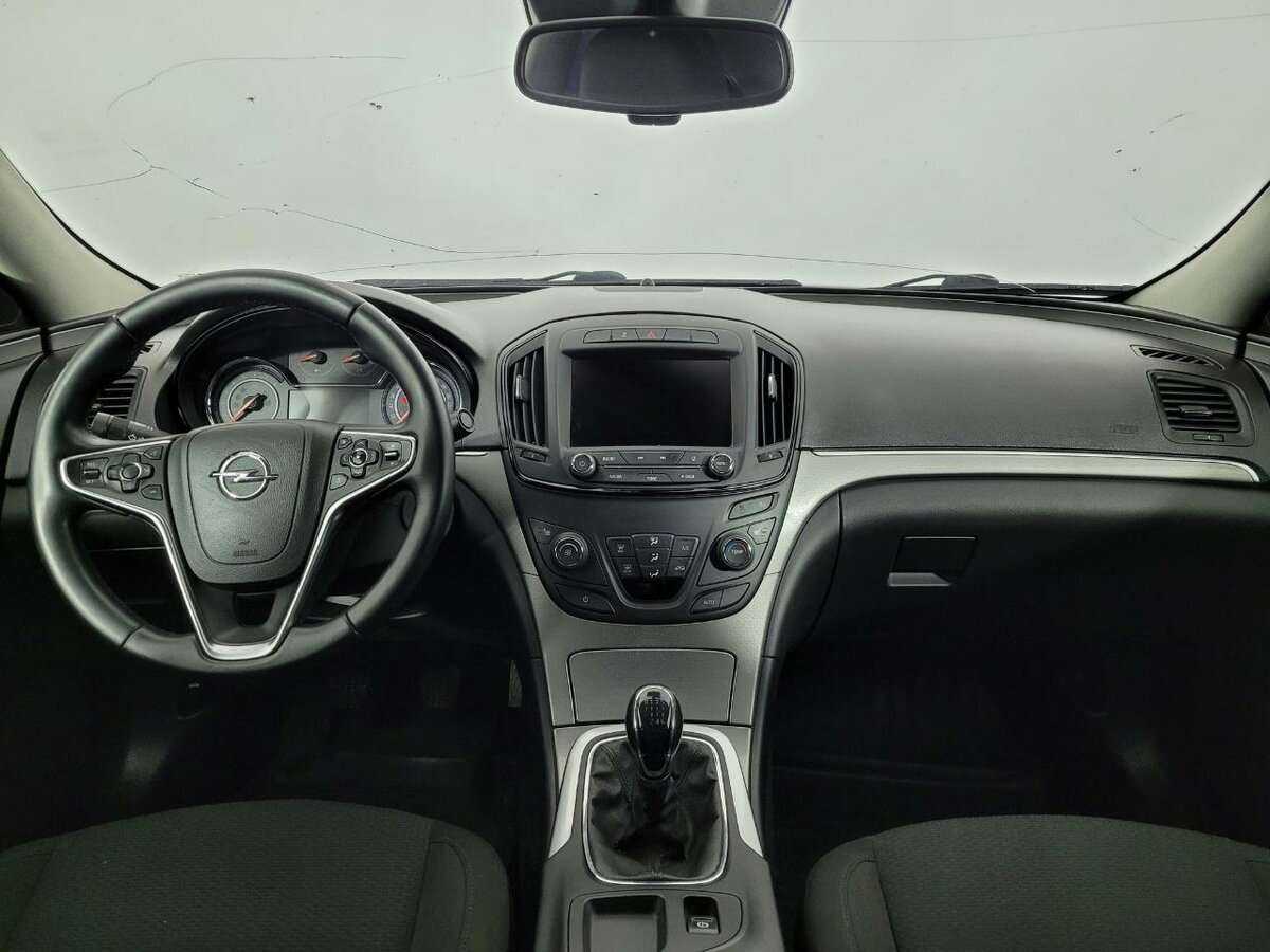 Opel Insignia с пробегом — 2013 год. Фото: #6