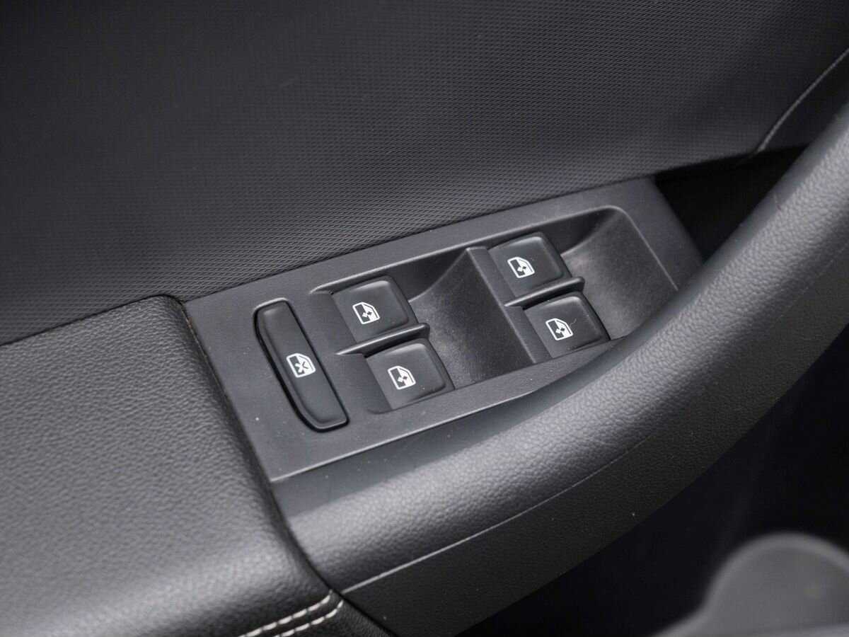 Skoda Rapid с пробегом — 2018 год. Фото: #19