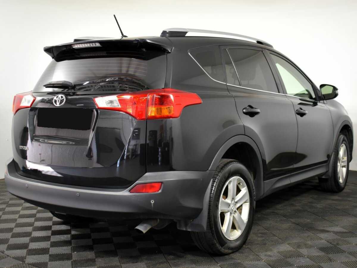 Toyota RAV4 с пробегом — 2014 год. Фото: #3