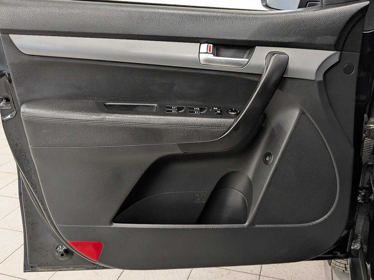 Kia Sorento с пробегом — 2015 год. Фото: #18