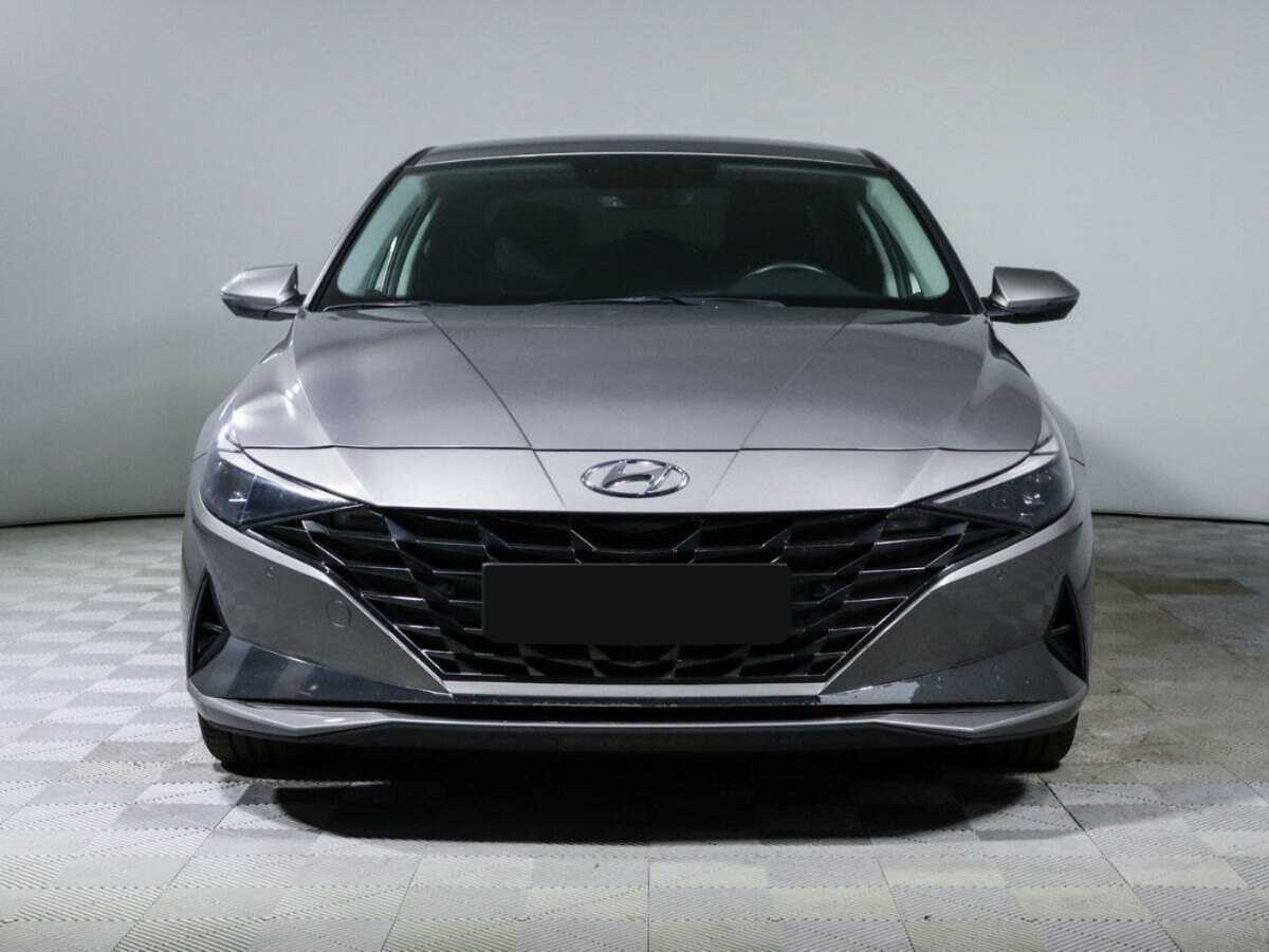 Hyundai Elantra с пробегом — 2022 год. Фото: #1