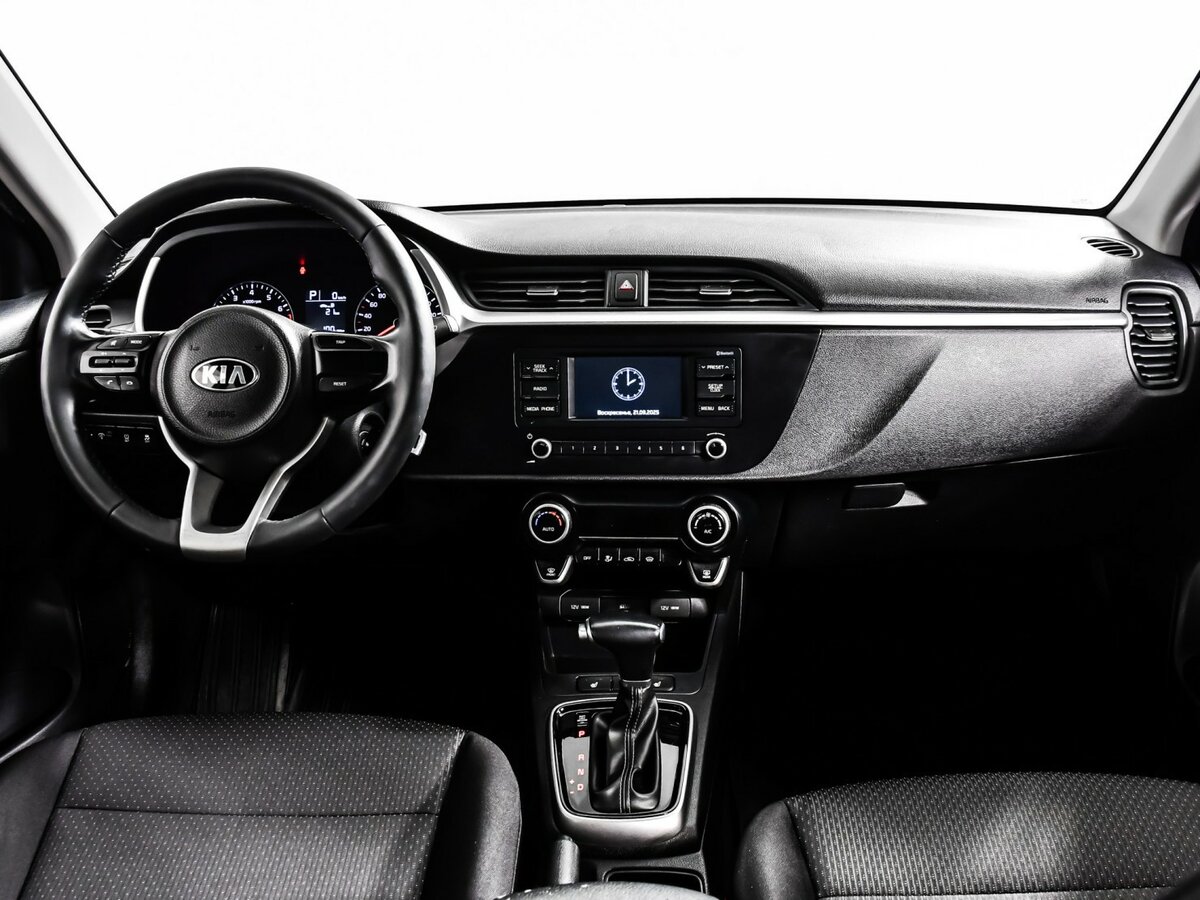 Kia Rio с пробегом — 2020 год. Фото: #8