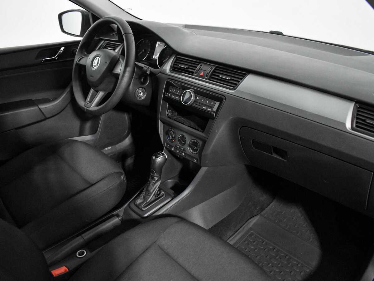 Skoda Rapid с пробегом — 2017 год. Фото: #9