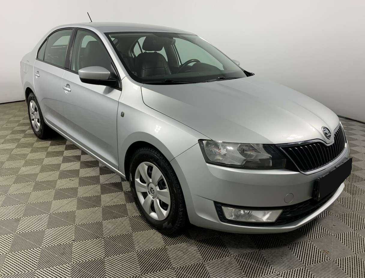 Skoda Rapid с пробегом — 2017 год. Фото: #2