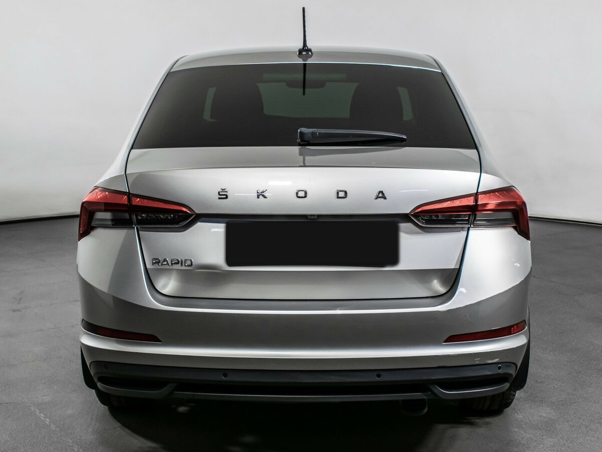Skoda Rapid с пробегом — 2021 год. Фото: #5