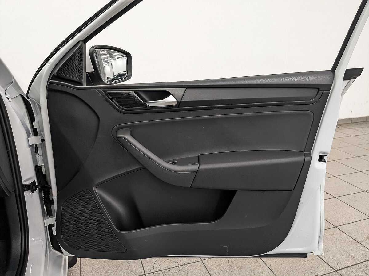 Volkswagen Polo с пробегом — 2020 год. Фото: #24