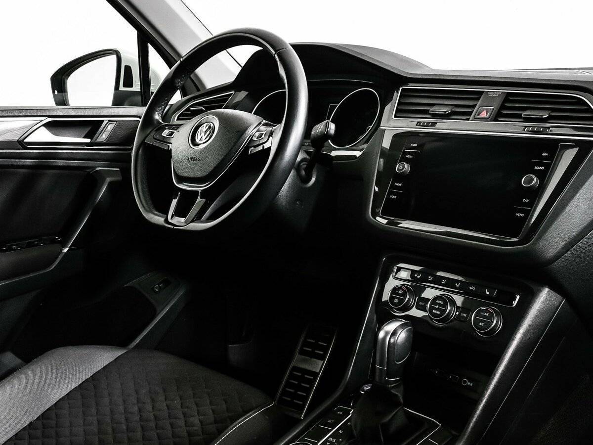 Volkswagen Tiguan с пробегом — 2018 год. Фото: #8