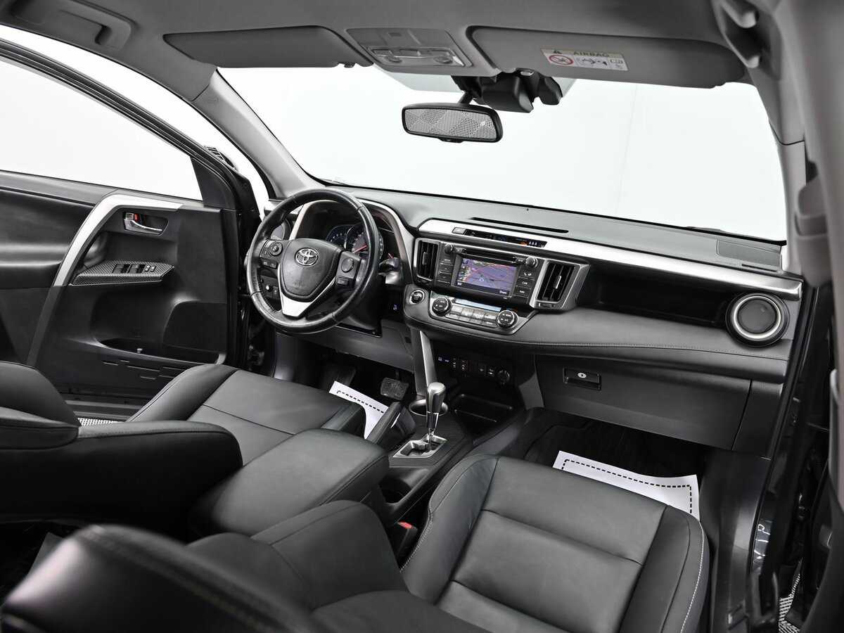 Toyota RAV4 с пробегом — 2013 год. Фото: #12