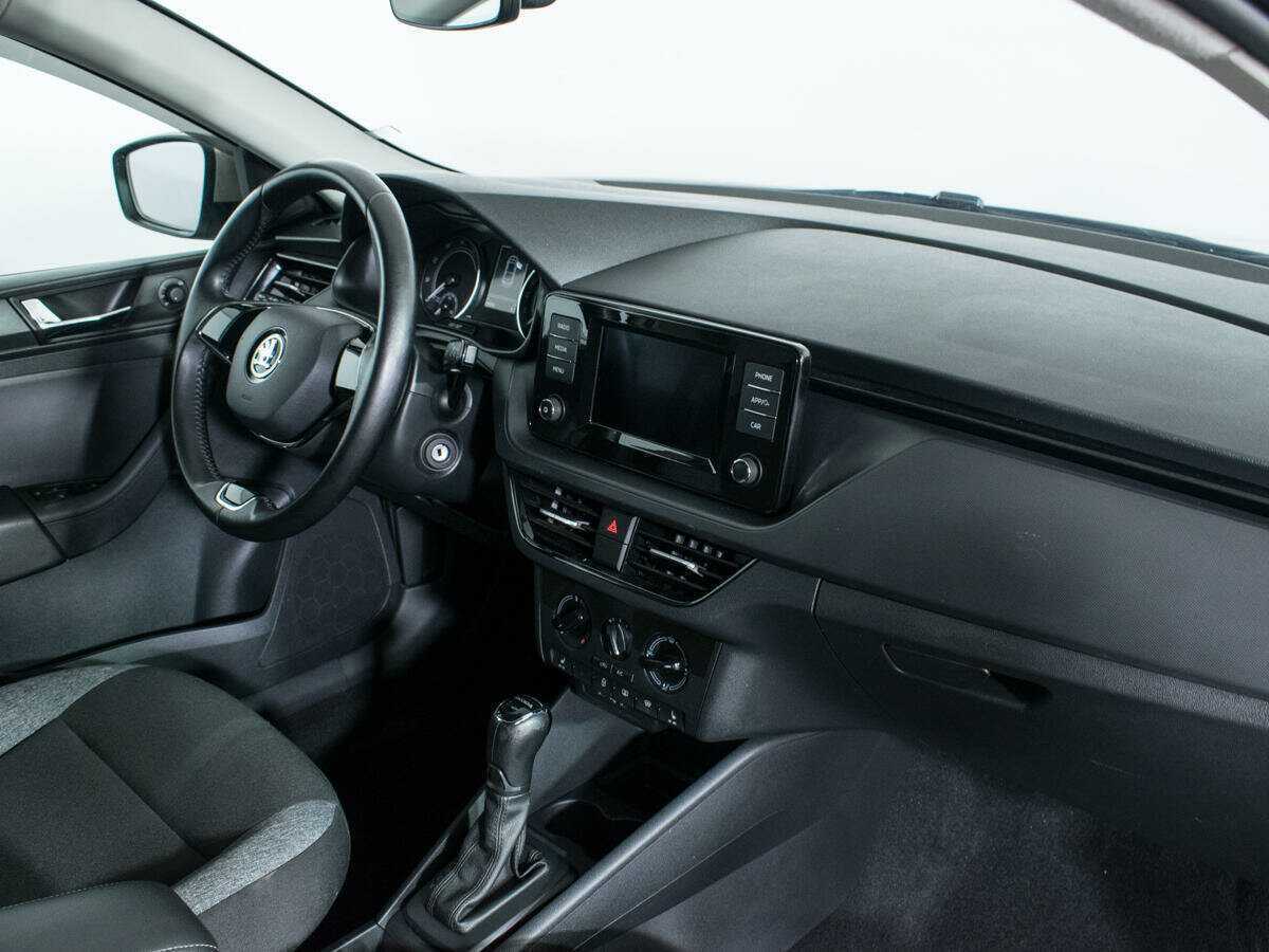 Skoda Rapid с пробегом — 2021 год. Фото: #8