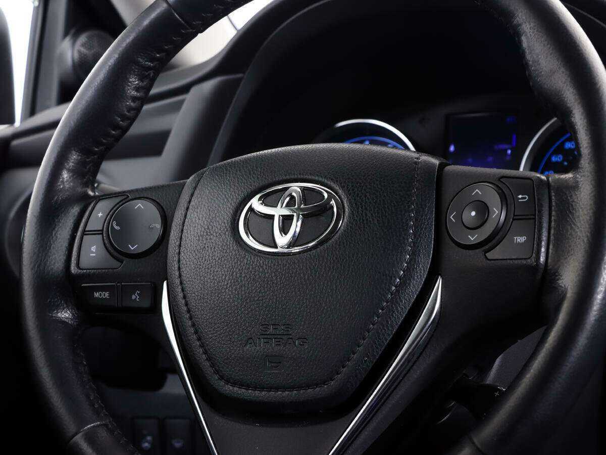 Toyota Corolla с пробегом — 2018 год. Фото: #13