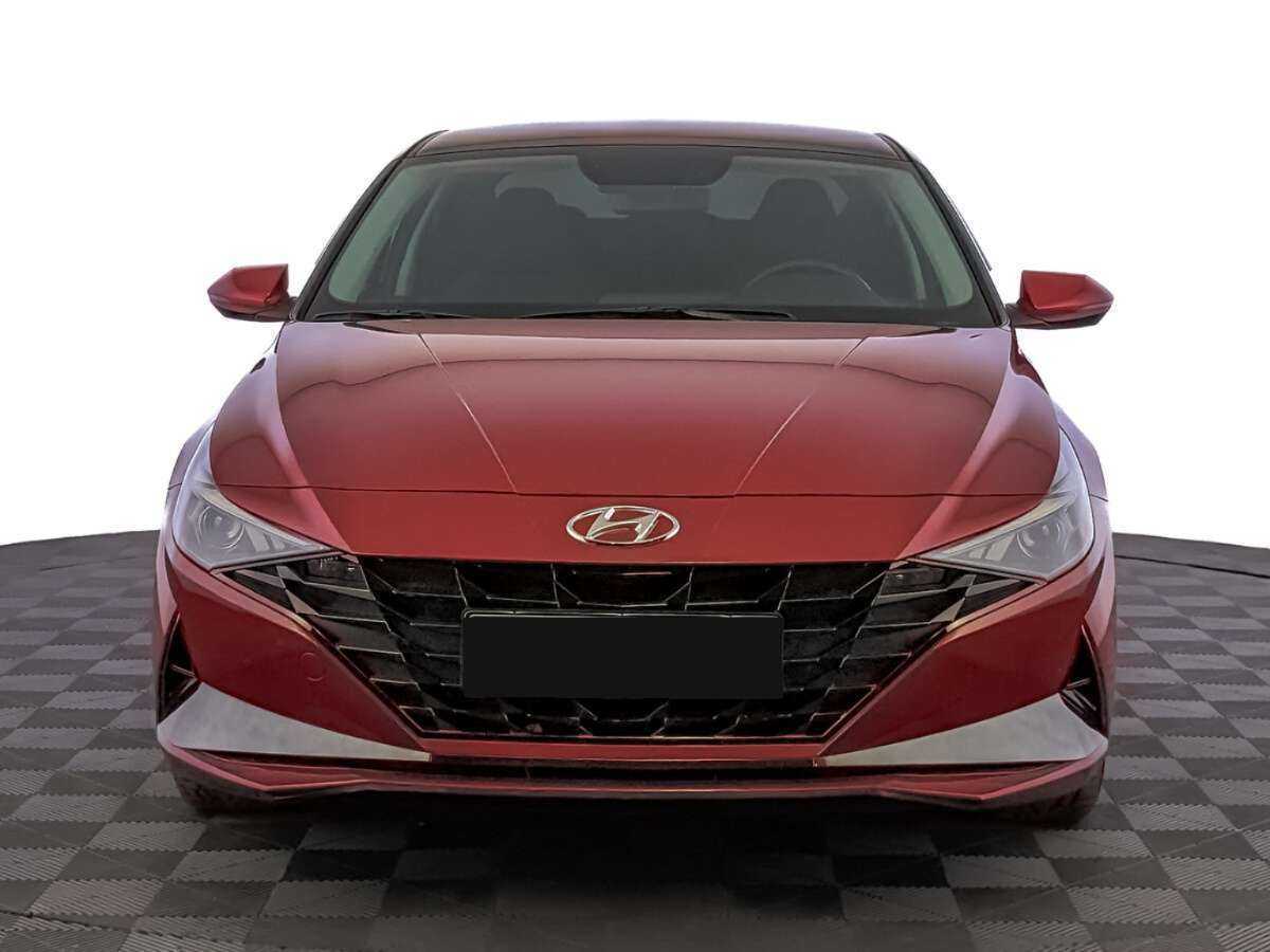 Hyundai Elantra с пробегом — 2021 год. Фото: #1