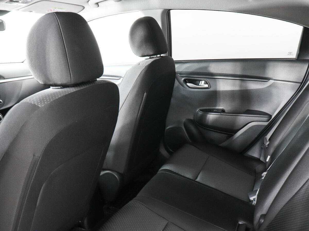 Kia Rio с пробегом — 2022 год. Фото: #11