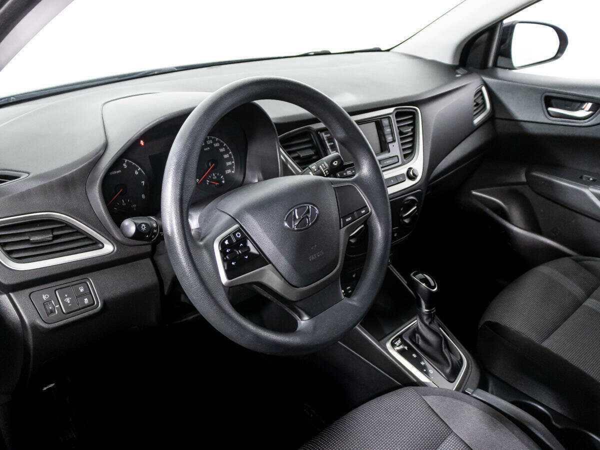 Hyundai Solaris с пробегом — 2017 год. Фото: #10