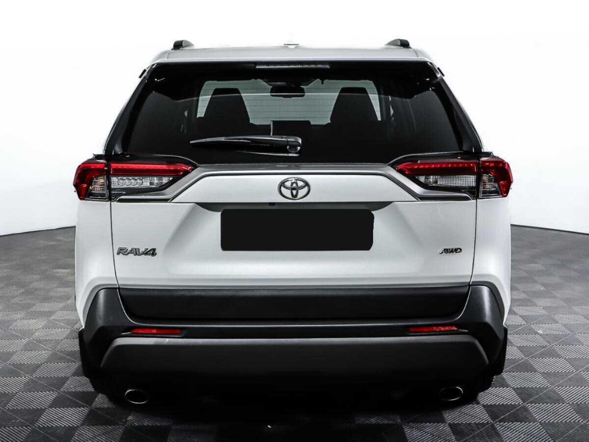 Toyota RAV4 с пробегом — 2020 год. Фото: #5