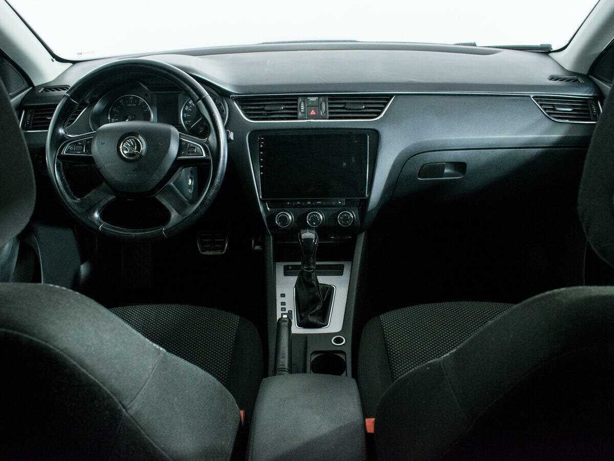 Skoda Octavia с пробегом — 2013 год. Фото: #11