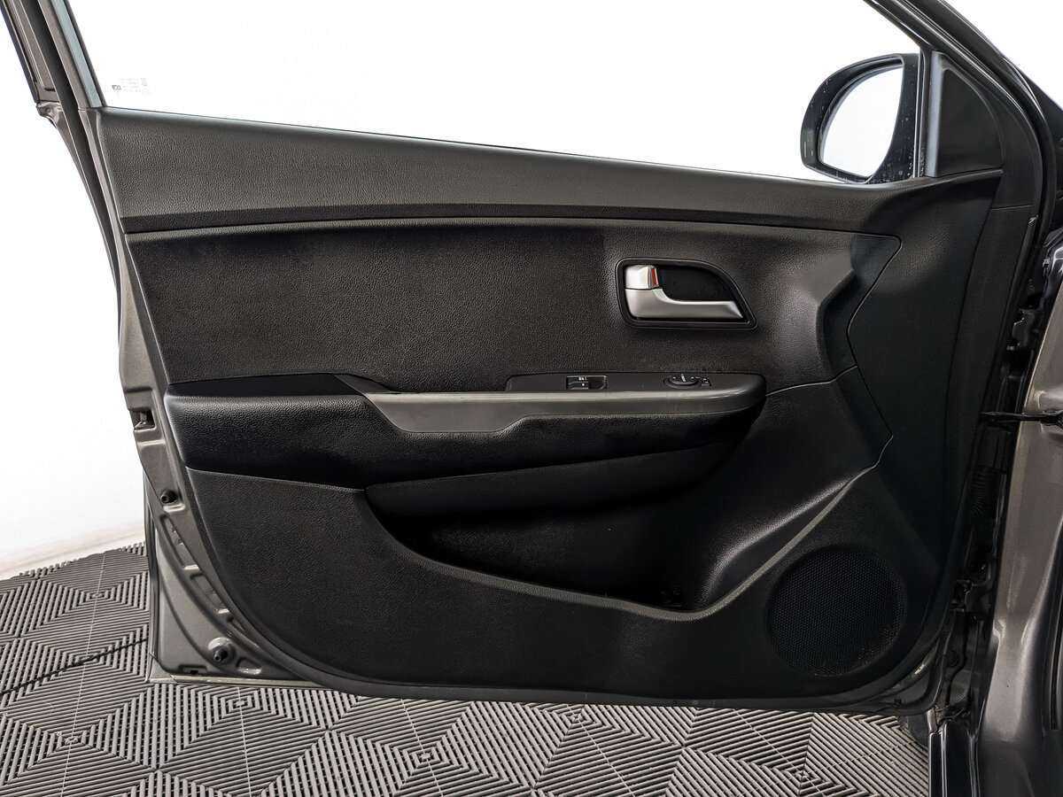 Kia Rio с пробегом — 2017 год. Фото: #13