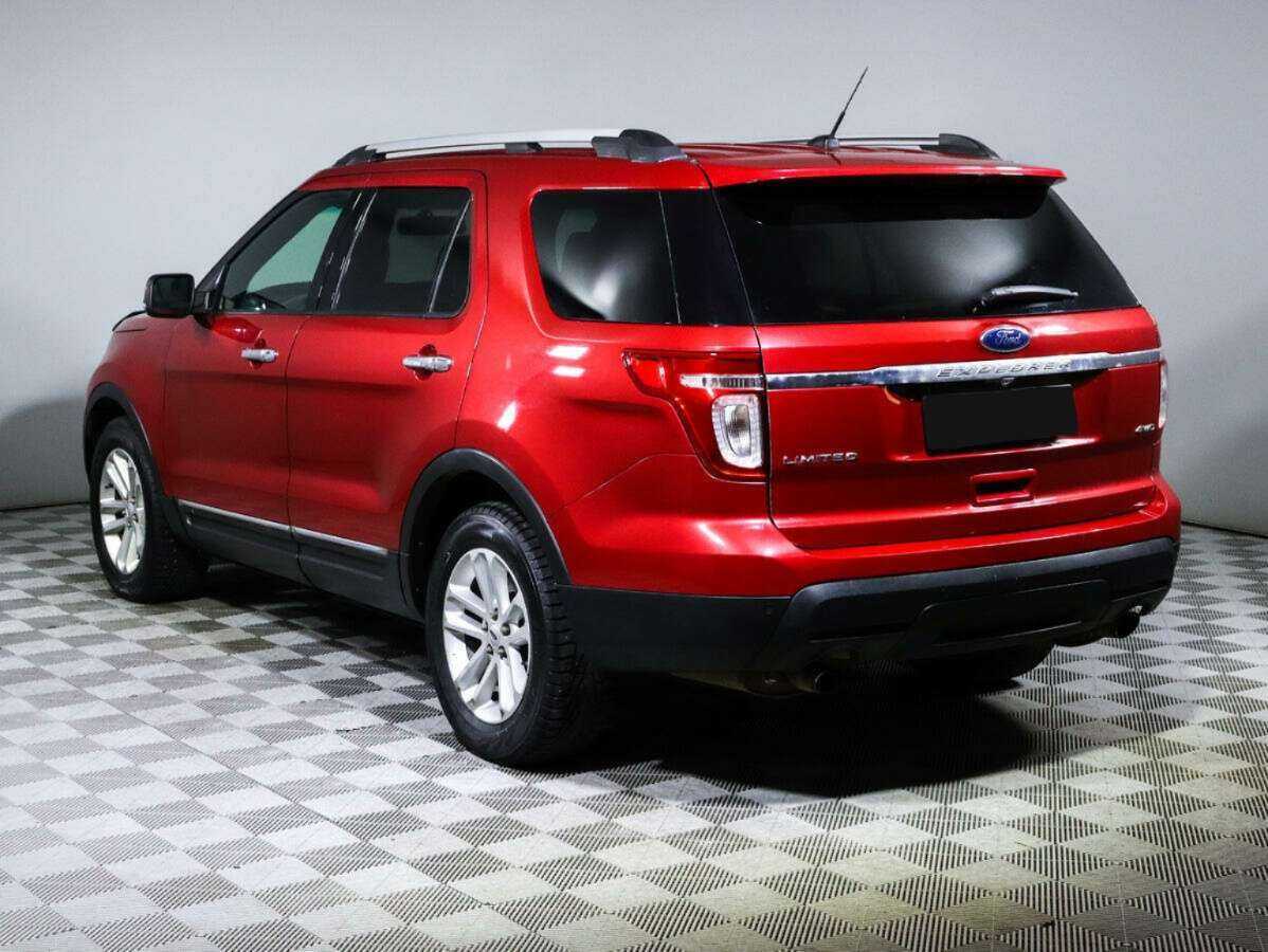 Ford Explorer с пробегом — 2012 год. Фото: #4