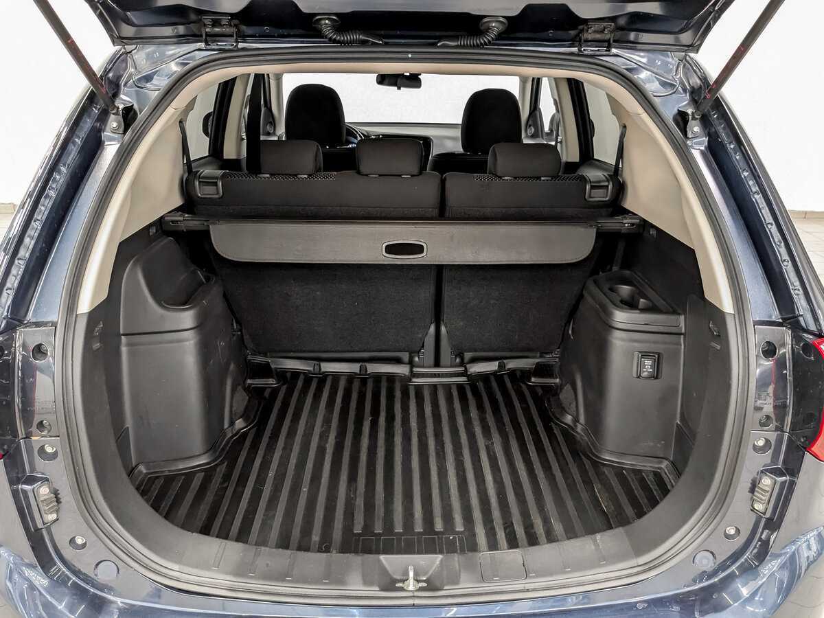 Mitsubishi Outlander с пробегом — 2017 год. Фото: #9
