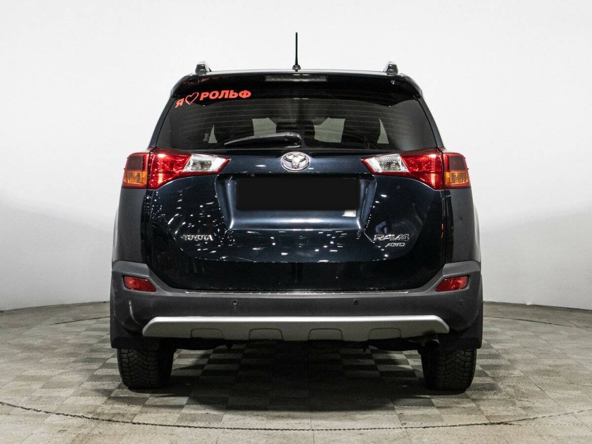Toyota RAV4 с пробегом — 2015 год. Фото: #5