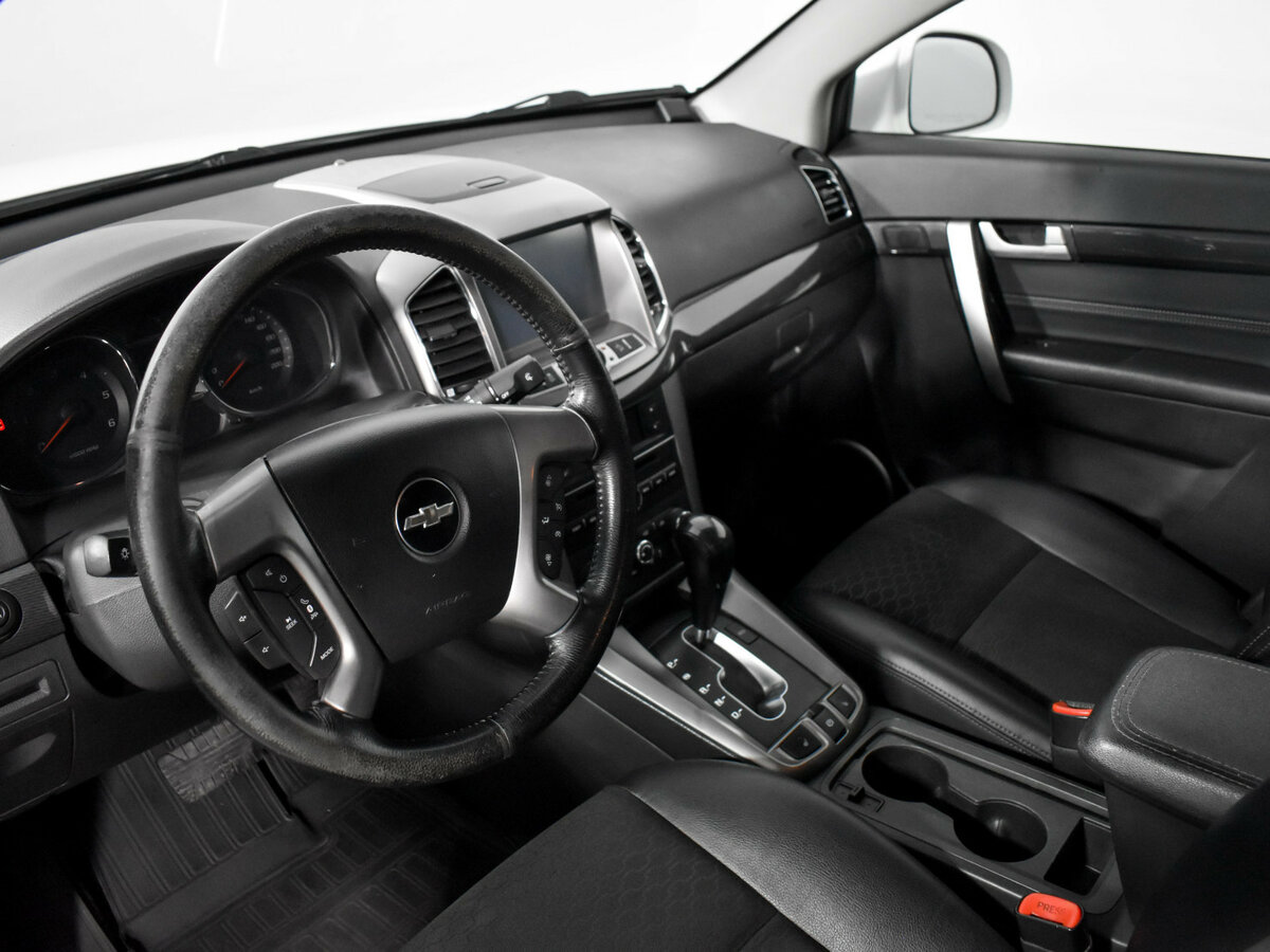 Chevrolet Captiva с пробегом — 2013 год. Фото: #6