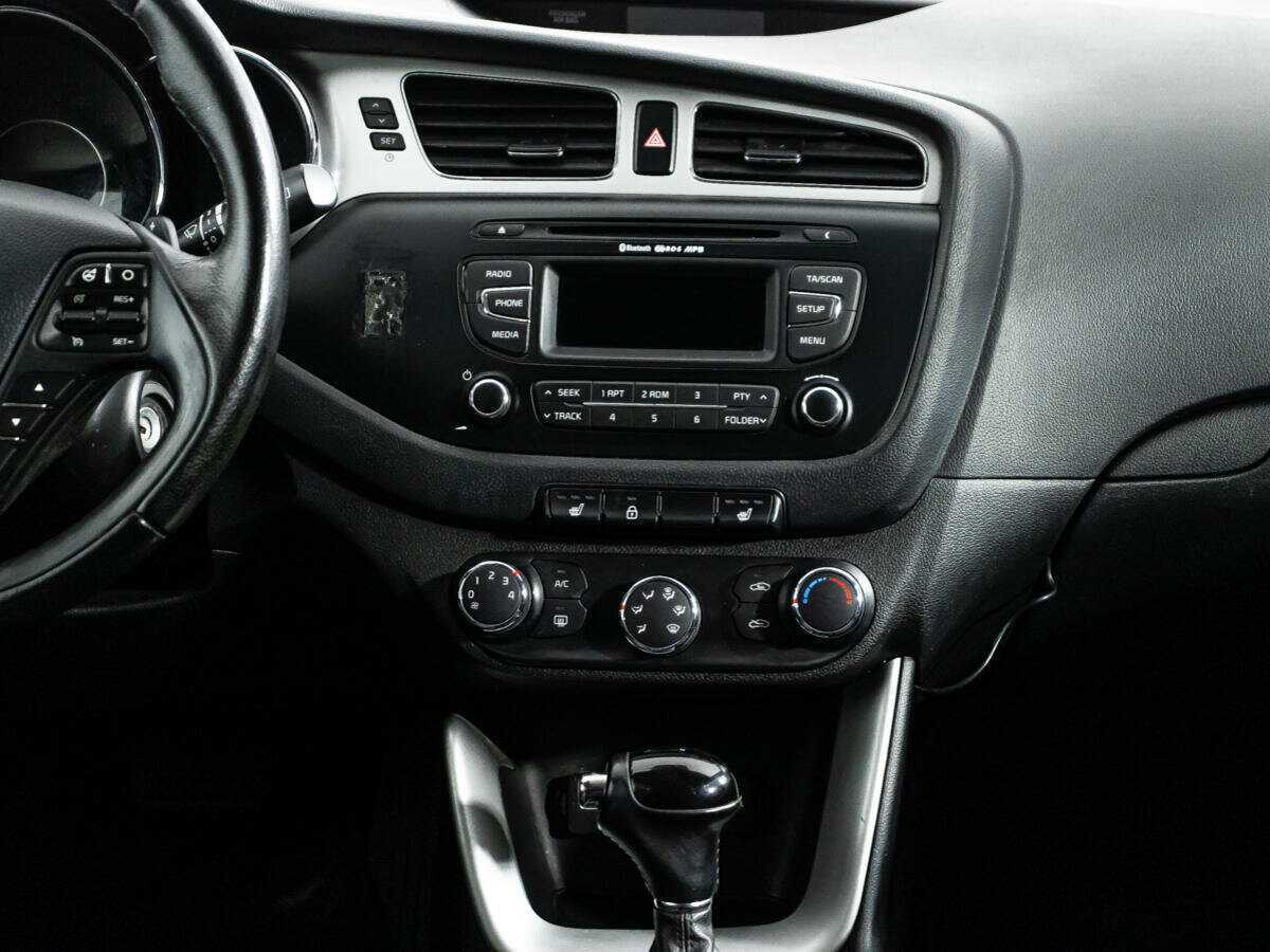 Kia Ceed с пробегом — 2013 год. Фото: #13