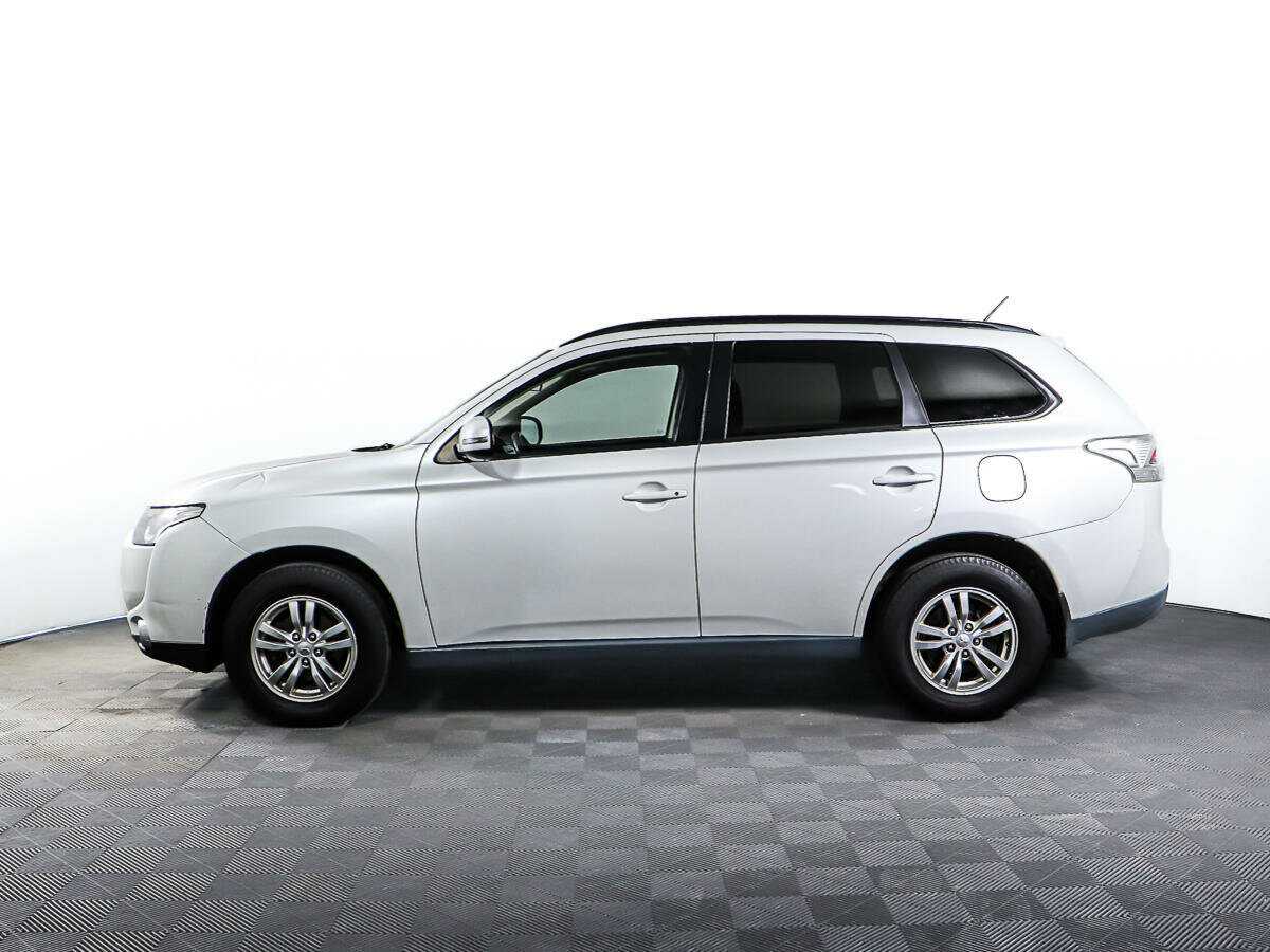 Mitsubishi Outlander с пробегом — 2013 год. Фото: #6