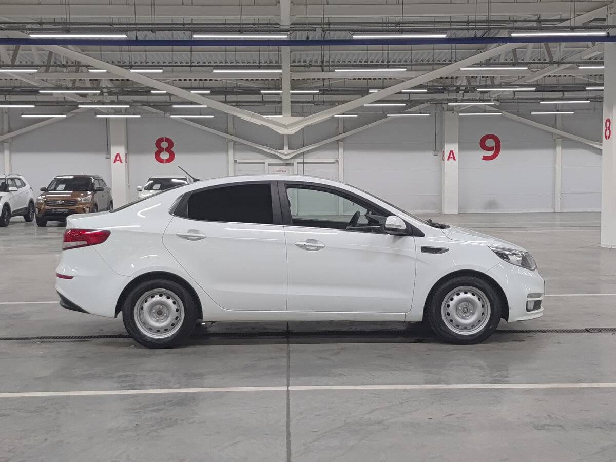 Kia Rio с пробегом — 2016 год. Фото: #3