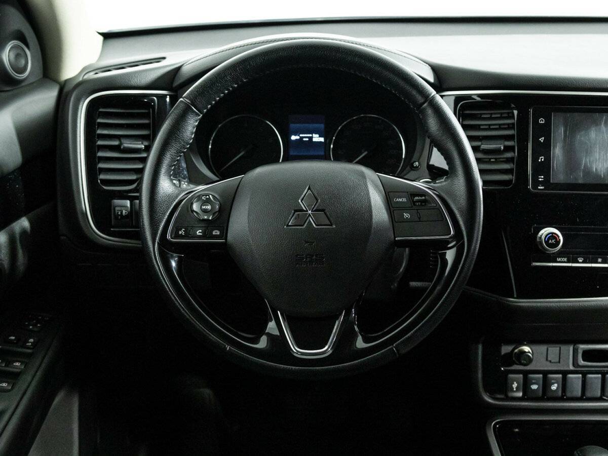 Mitsubishi Outlander с пробегом — 2021 год. Фото: #18