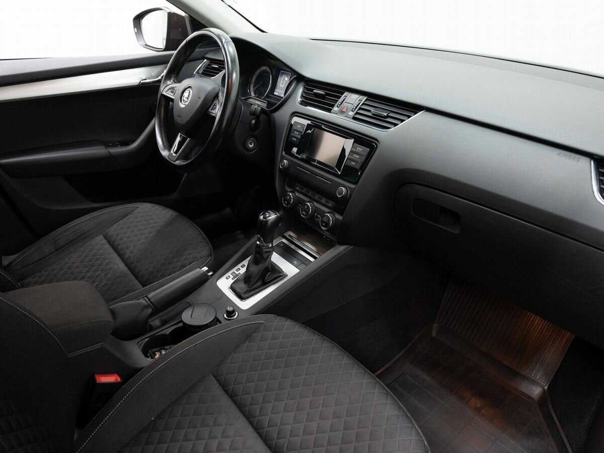Skoda Octavia с пробегом — 2016 год. Фото: #12